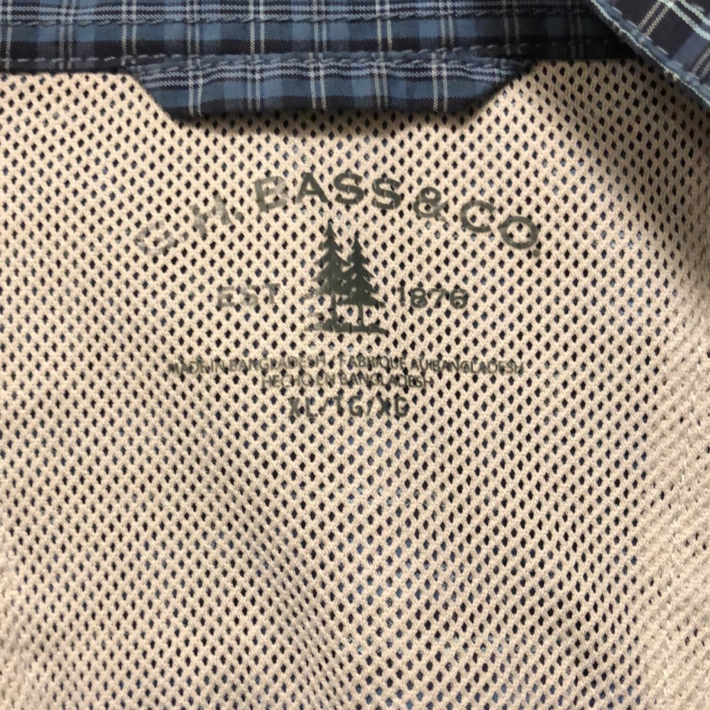 Blue button down medium - Picture 2 of 4